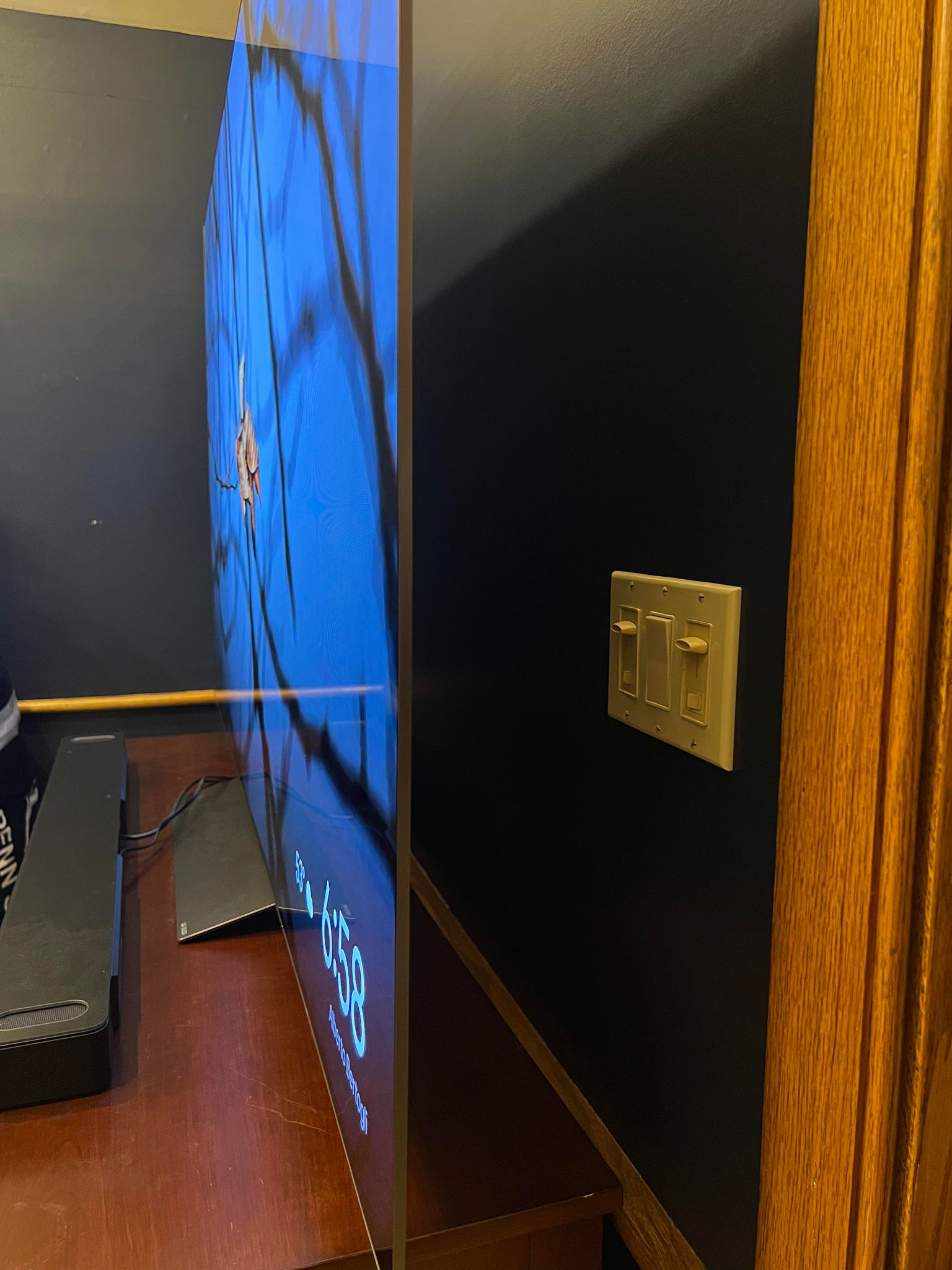 LG C3 OLED TV side angle